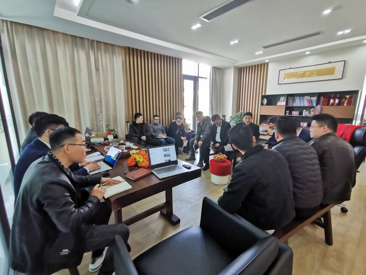 共谋新发展，逐梦新航程 | 海洋之神HY590召开年终总结大会