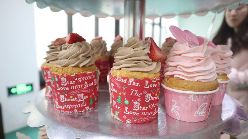 缤纷平安夜,欢乐圣诞节 | 海洋之神HY590举办第四季度员工集体生日会