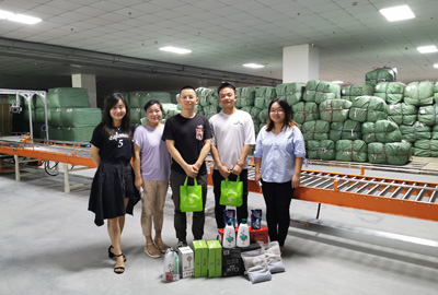 关爱职工 · 夏送清凉 | 海洋之神HY590工会赴一线送清凉，致敬高温下的坚守