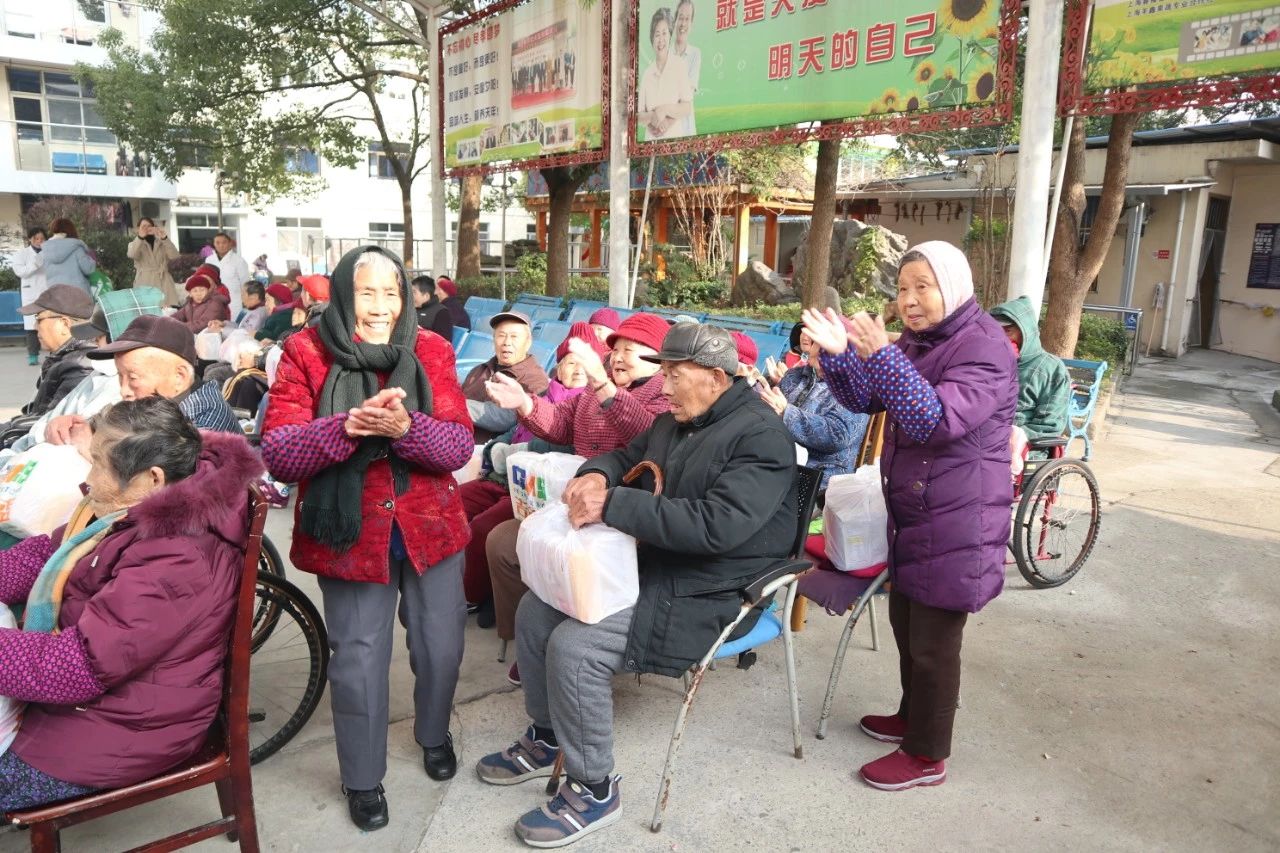 敬老爱老·传承美德 | 海洋之神HY590跨年公益行——走进敬老院