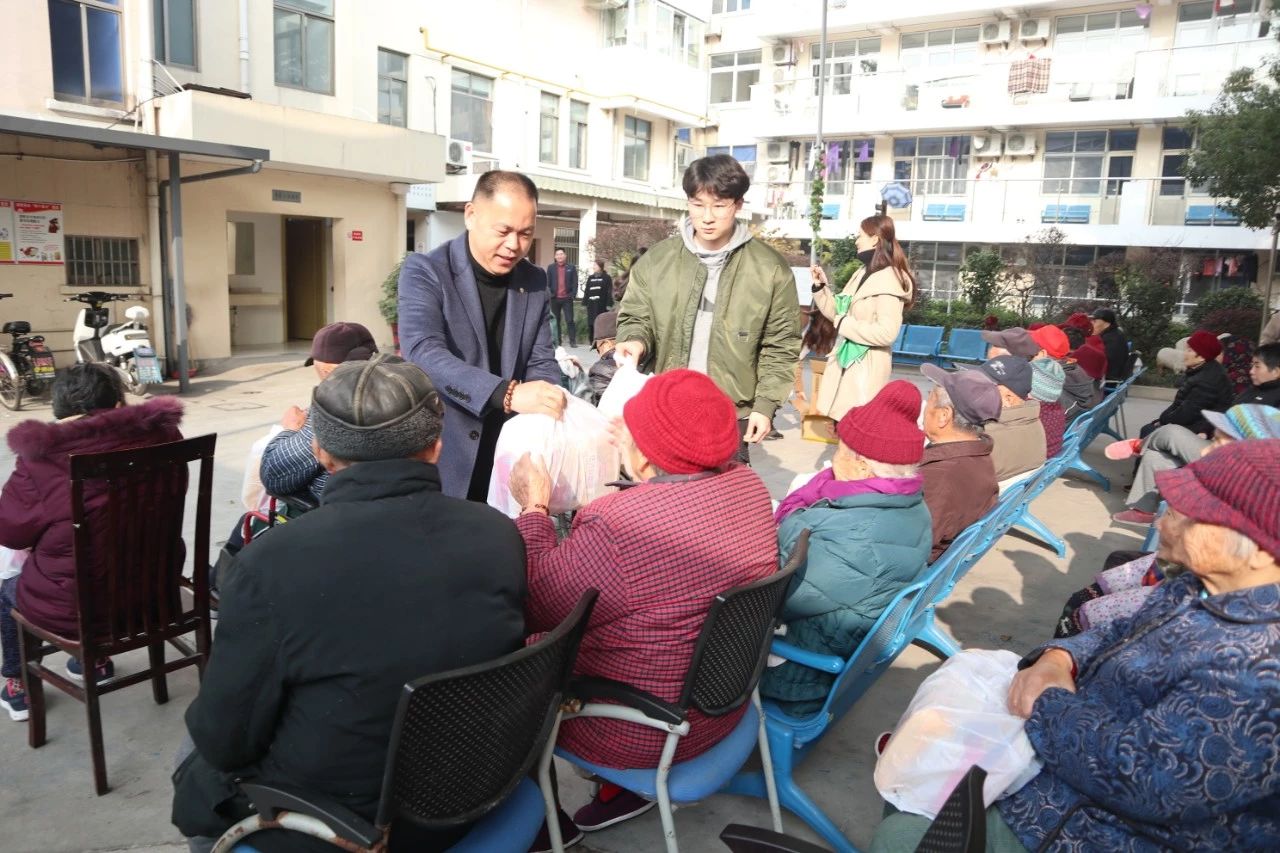 敬老爱老·传承美德 | 海洋之神HY590跨年公益行——走进敬老院