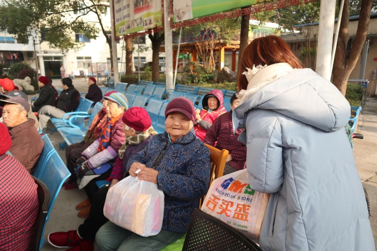 敬老爱老·传承美德 | 海洋之神HY590跨年公益行——走进敬老院