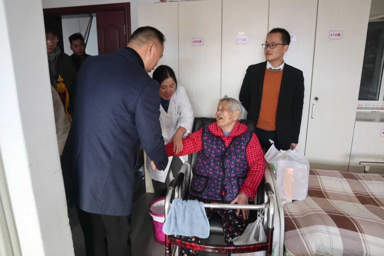 敬老爱老·传承美德 | 海洋之神HY590跨年公益行——走进敬老院