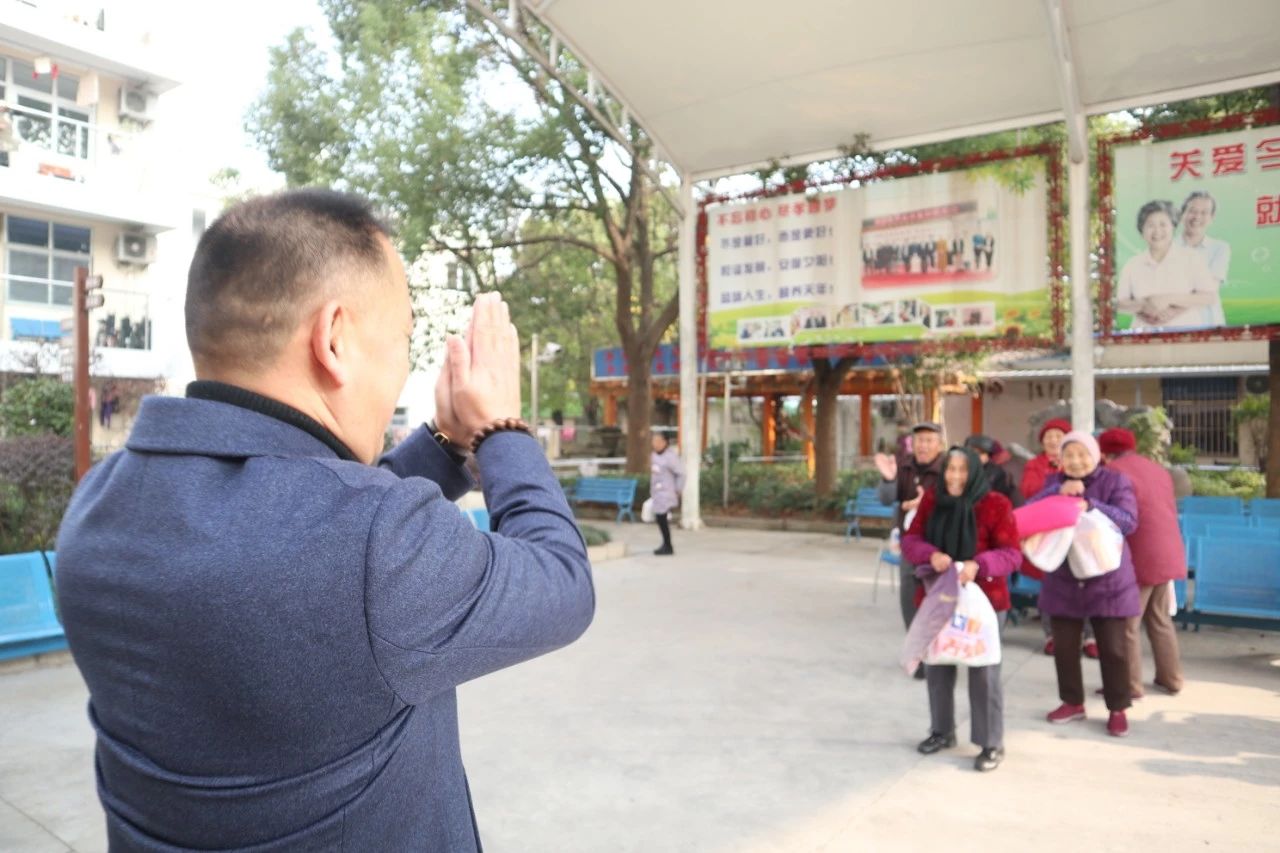 敬老爱老·传承美德 | 海洋之神HY590跨年公益行——走进敬老院