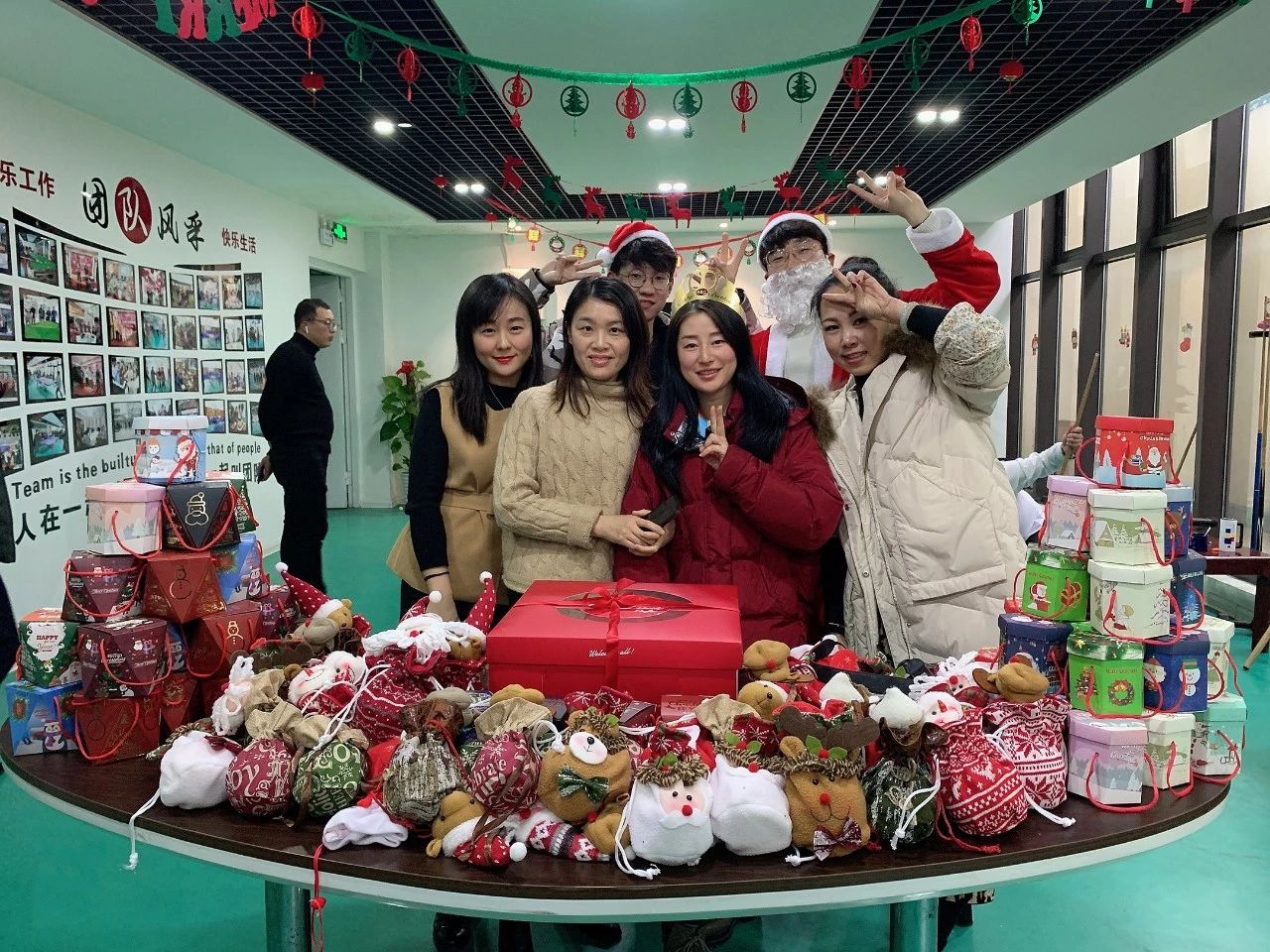 圣诞主题生日趴 | 浓情暖意平安夜,诞愿有你共前行