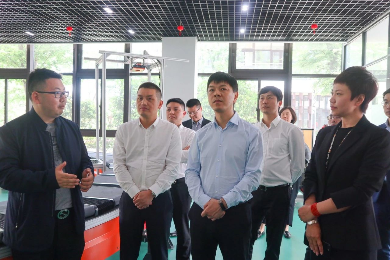 快讯 | 温州市瓯海区领导一行莅临海洋之神HY590参观考察