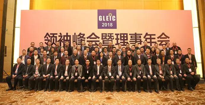 喜讯 | 海洋之神HY590荣获“2018『致敬改革开放40年』物流装备产业领先品牌”