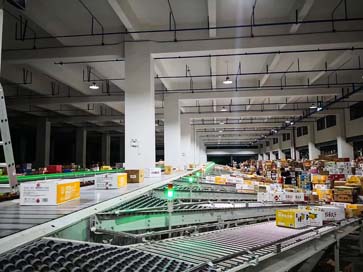 “双十一”狂欢节 | 助力配送，保驾护航，海洋之神HY590在行动！