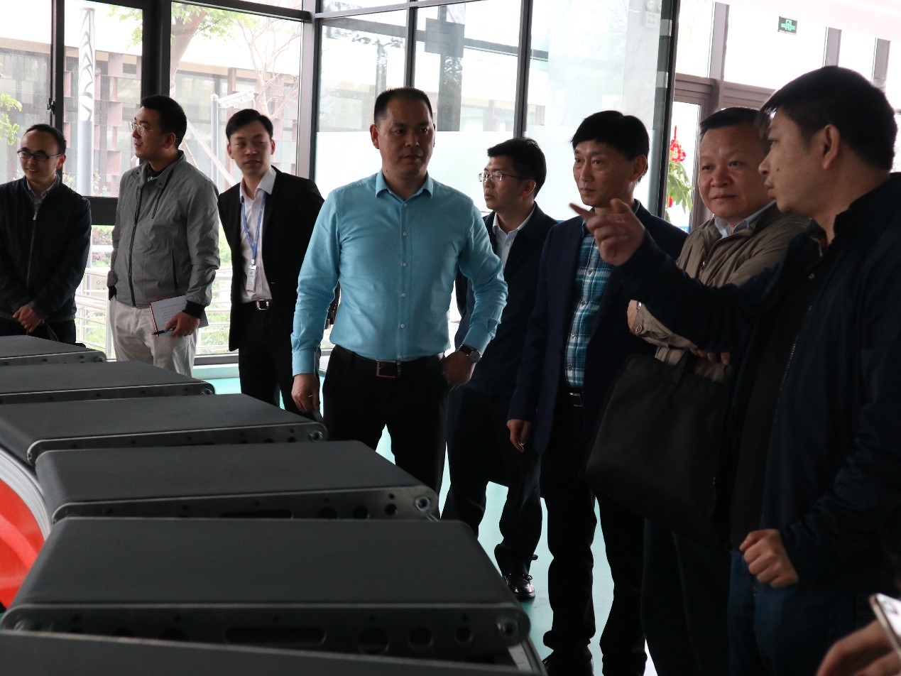 新闻 | 云南省委办公厅、闵行区委办公室、闵行区吴泾镇党委领导莅临上海海洋之神HY590考察调研