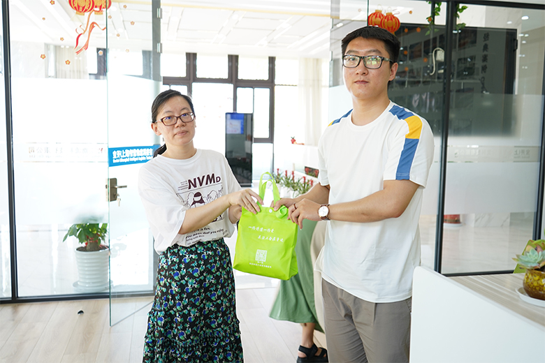 夏送清凉,情系一线|致高温下坚守岗位的一线员工