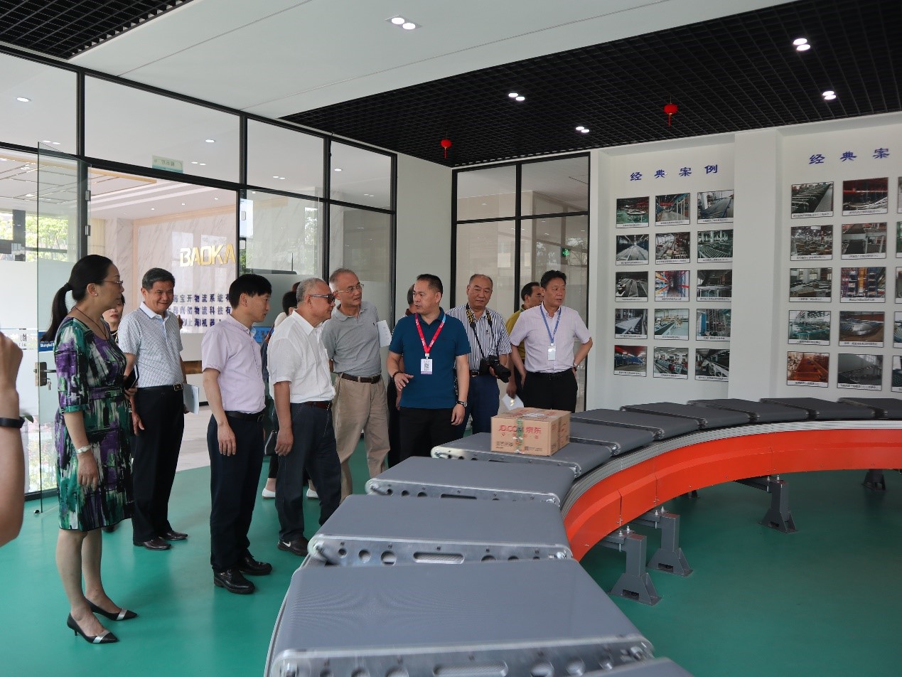 新闻 | 无锡市原政协领导、吴泾镇党委领导一行莅临海洋之神HY590参观考察