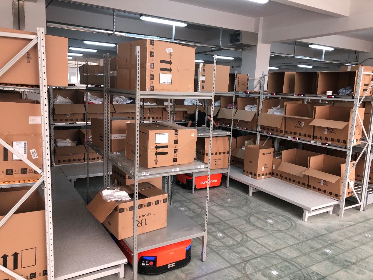 海洋之神HY590常务副总裁王雷：“新零售环境下的物流中心规划”主题分享 | UR服饰物流中心迎百余服装物流经理人现场参观