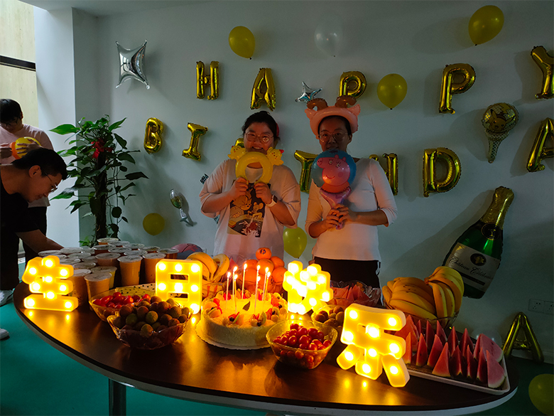员工集体生日会|温馨五月,感恩有你,携手同行