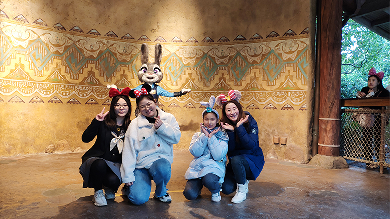 Happy Women’s Day | 欢度三八节,我们相约上海迪士尼乐园