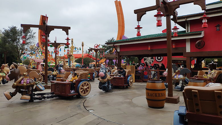 Happy Women’s Day | 欢度三八节,我们相约上海迪士尼乐园