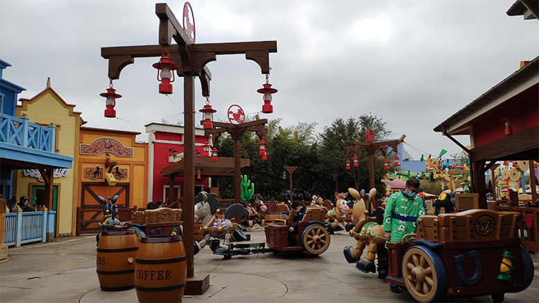 Happy Women’s Day | 欢度三八节,我们相约上海迪士尼乐园