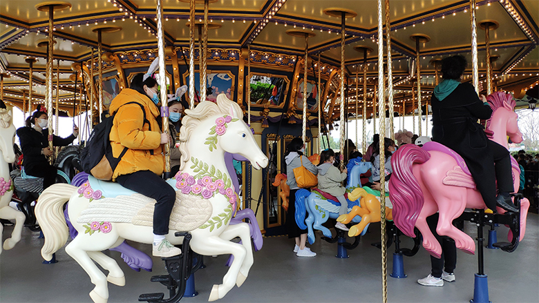 Happy Women’s Day | 欢度三八节,我们相约上海迪士尼乐园