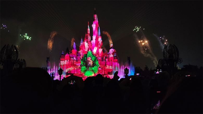 Happy Women’s Day | 欢度三八节,我们相约上海迪士尼乐园