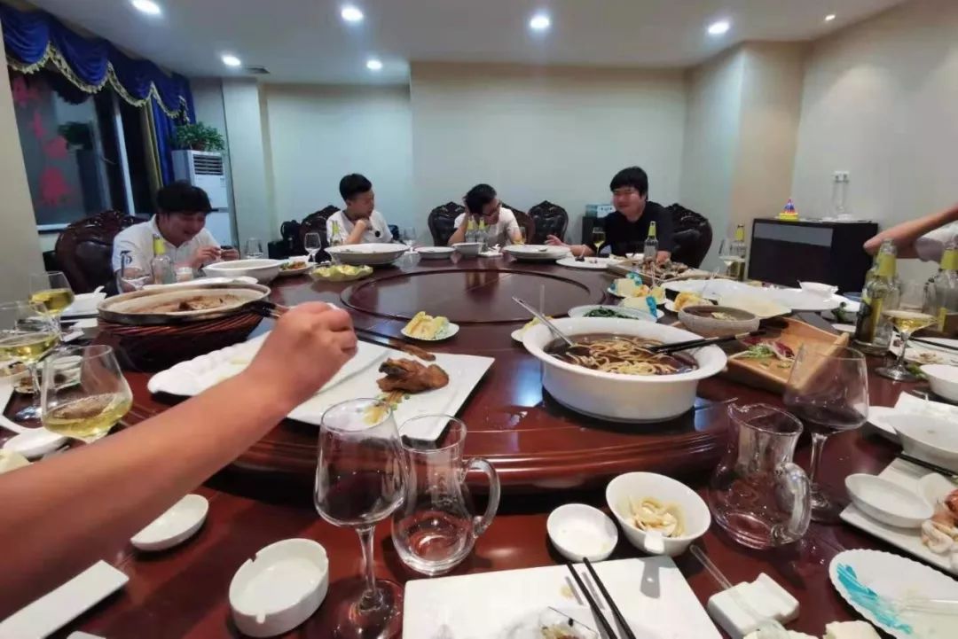 夏送清凉,集体庆生,慰问一线 | 致我们的一线伙伴:辛苦了!