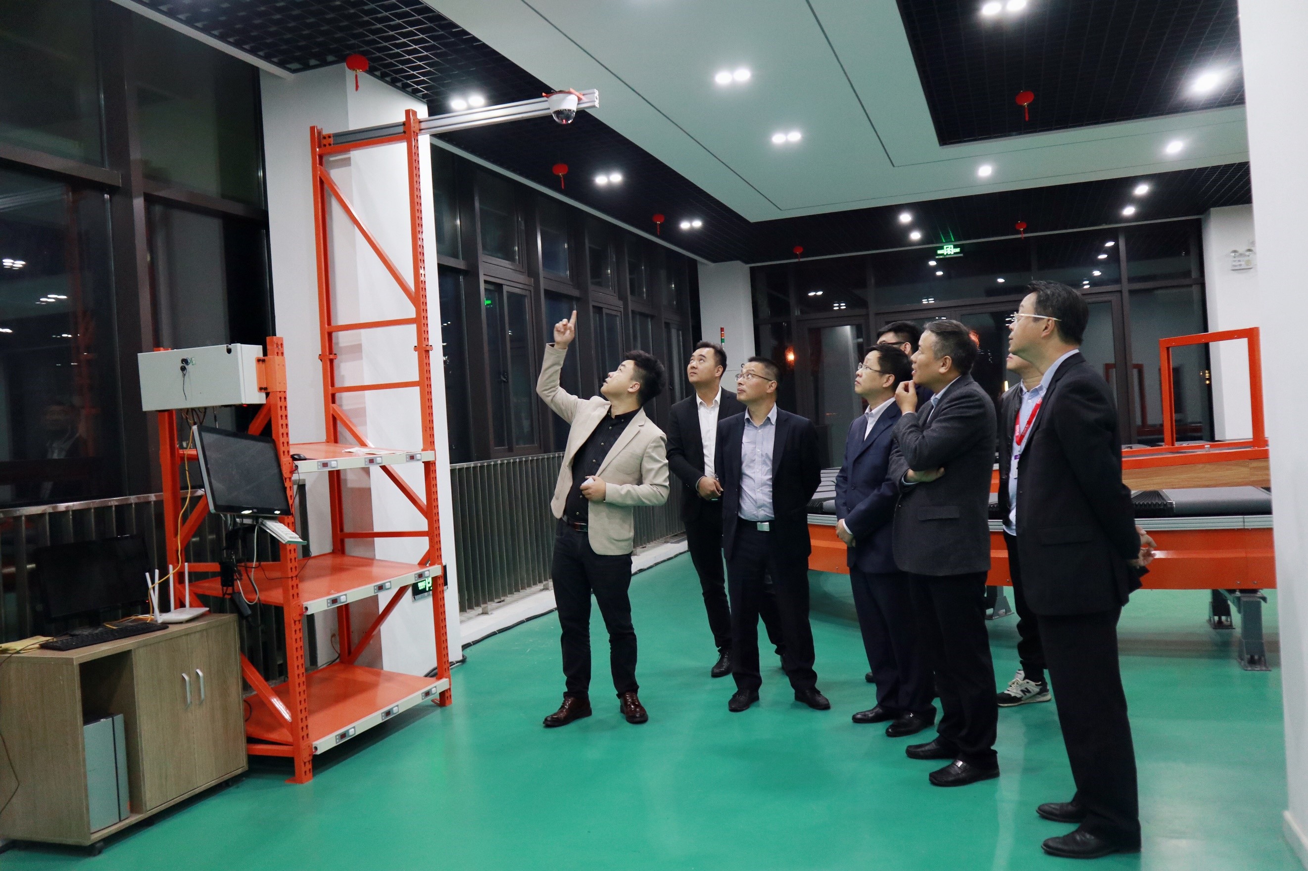 简讯 | 天津市东丽经济开发区领导莅临海洋之神HY590企业总部参观考察