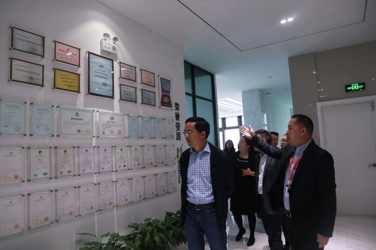 快讯 | 北京市大兴区区委领导莅临海洋之神HY590参观考察