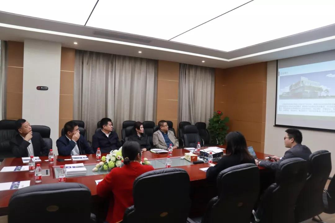 快讯 | 辽宁省朝阳市龙城区政府领导莅临海洋之神HY590参观考察