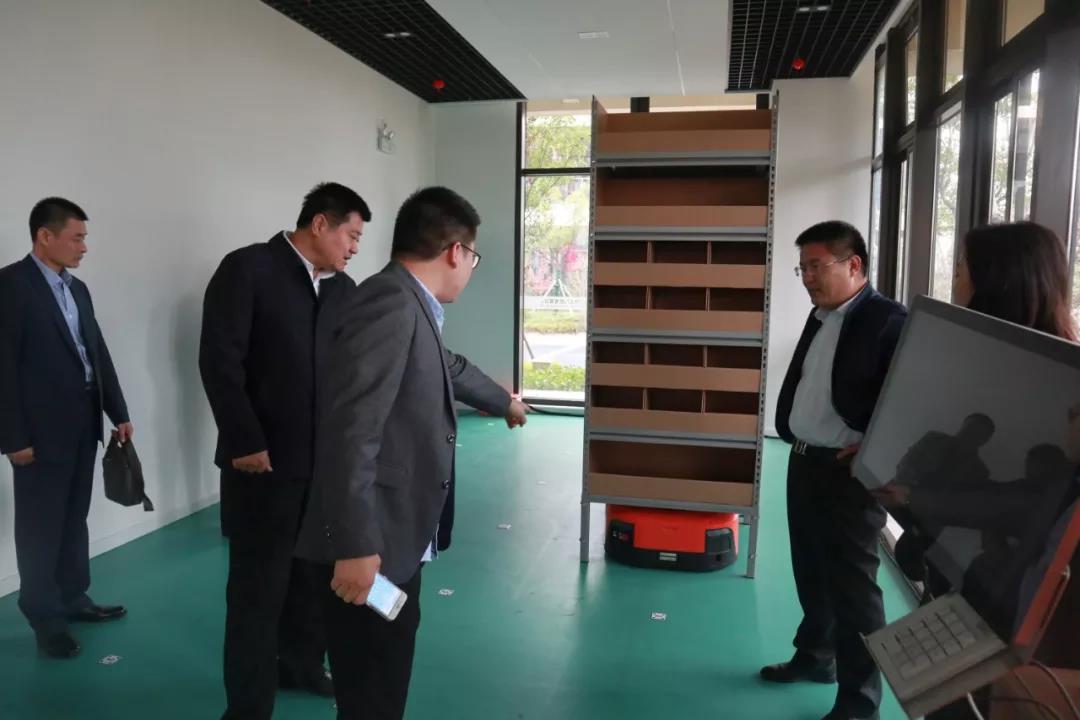 快讯 | 辽宁省朝阳市龙城区政府领导莅临海洋之神HY590参观考察