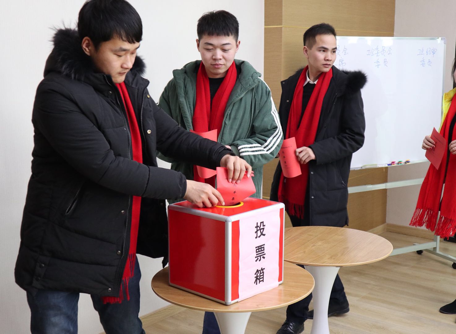 新闻 | 海洋之神HY590工会第一届委员会正式成立