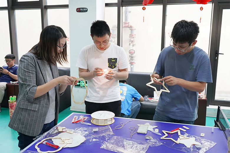 月圆中秋 · 集体庆生 | 温馨九月,迎佳节,贺生辰,共团圆!